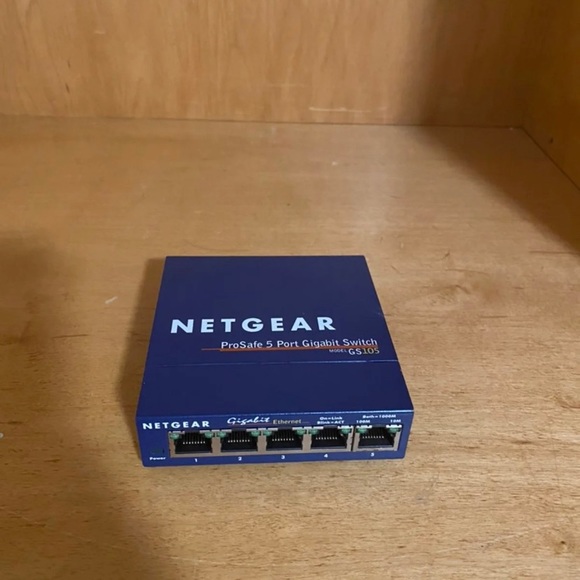 netgear gs105 v4 - Picture 2 of 6